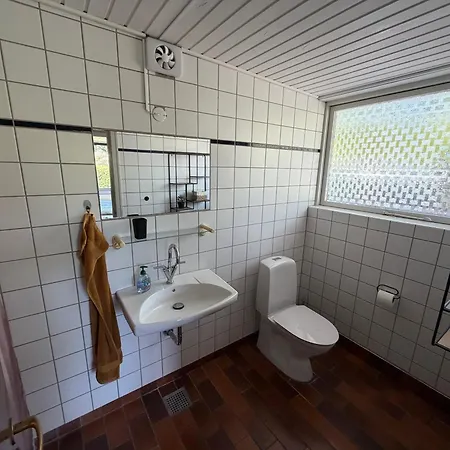 Feriehus Rummeligt Nær Kyst Og *