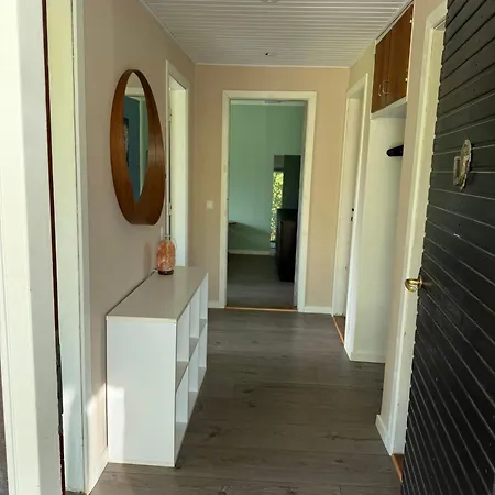 Feriehus Rummeligt Nær Kyst Og
